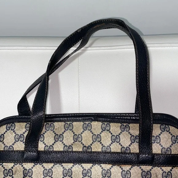 Sold! Not Available Anymore. Authentic vintage Gucci - AS IS - Picture 9 of 16